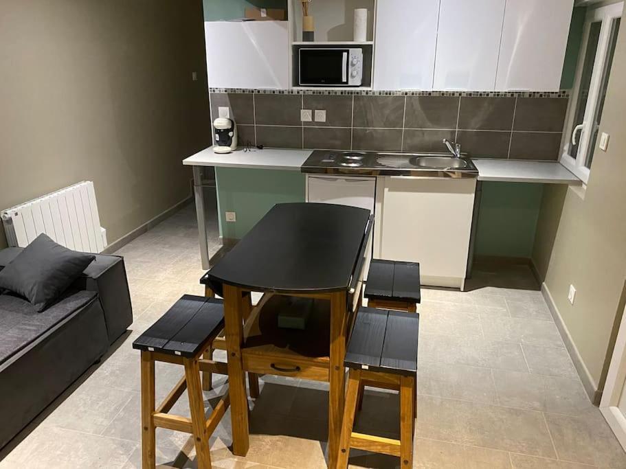 Appartement 8 - Hyper Centre - 1 A 6 Personnes Douai Exteriör bild